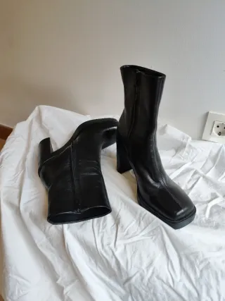 Botines negros tacón Zara Talla 40