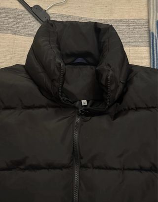 Giubbotto crop collo alto con cappuccio