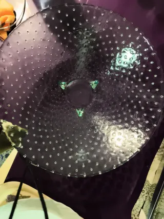 Fuente de cristal con relieve