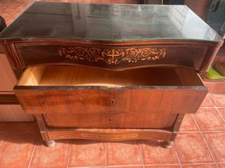 Cómoda antigua madera y cristal años 20