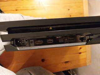 Playstation 4 Pro 1TB (FW: 12.50) + Accessori