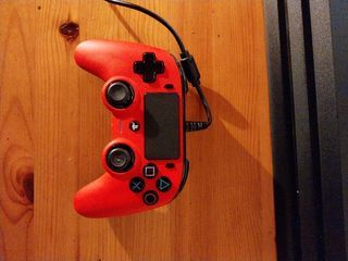 Playstation 4 Pro 1TB (FW: 12.50) + Accessori