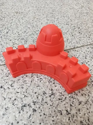 Forma de areia castelo vermelho