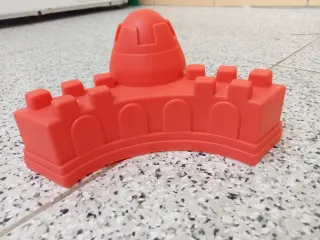 Forma de areia castelo vermelho