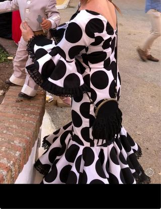 Vestido Flamenca Lunares Blanco y Negro