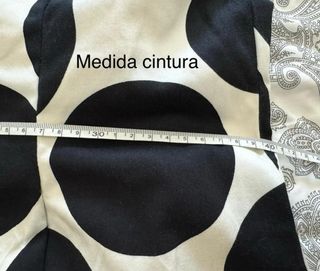 Vestido Flamenca Lunares Blanco y Negro