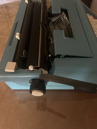 Máquina de escribir Olivetti Studio 46