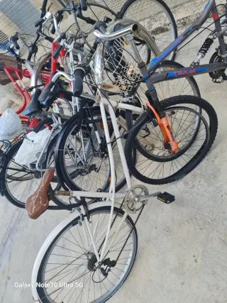 2 Bicicletas: Paseo Mujer M-L y Mountain M