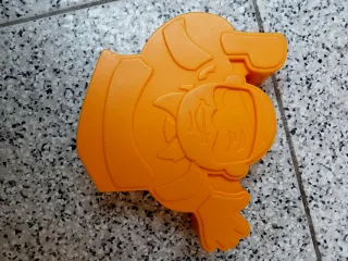 Forma de areia perna de pau laranja