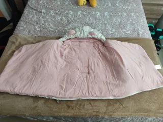 Saco/Capazo Bebé Estampado marca Mayoral.