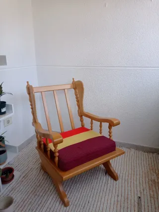 Mecedora de madera