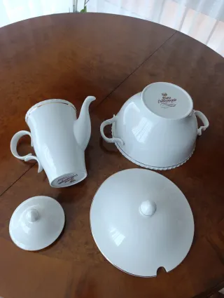 Cafetera y Sopera porcelana Alfares Pontesampaio