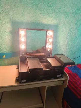 Maletín Tocador Espejo y Luces