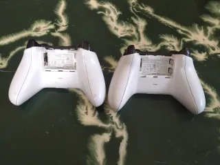 Xbox One S Blanca 1tb + 2 Mandos