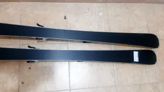 Esquís Volkl niño/adolescente sin estrenar