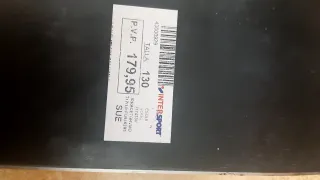 Esquís Volkl niño/adolescente sin estrenar