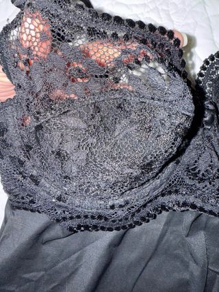 Sottoveste nera con coppe in pizzo