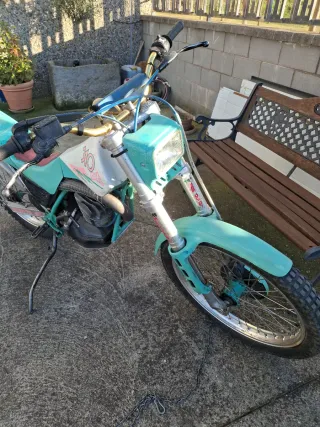 Moto de trial montesa cota 310