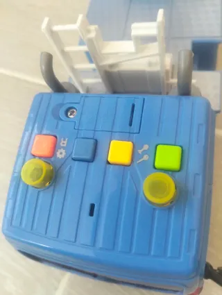 Grúa extensible de juguete con luces y sonidos