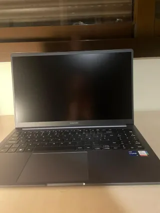 Samsung Galaxy Book 4 Grigio
