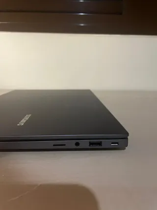 Samsung Galaxy Book 4 Grigio