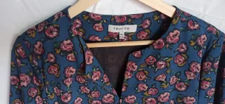 Vestido floral azul y rosa