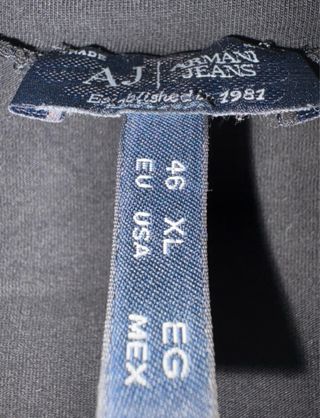 Camiseta Armani Jeans Negra con Lentejuelas