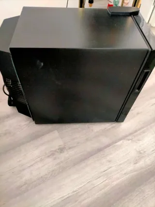 Mini nevera Saivod para vino