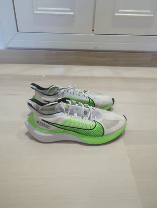 Zapatillas Nike Zoom Gravity Talla 43 con Caja