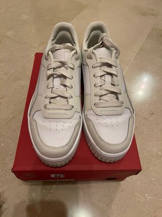 Puma Carina Street Beige/Blanco Talla 37