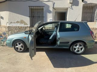 Nissan Almera 2001