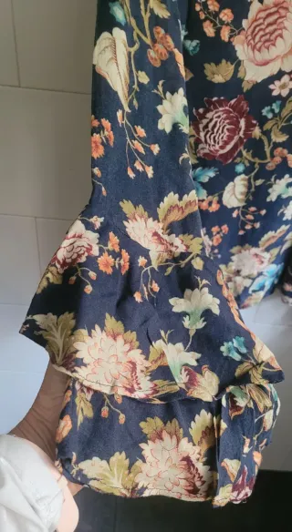 Blusa floral manga larga volantes talla 38