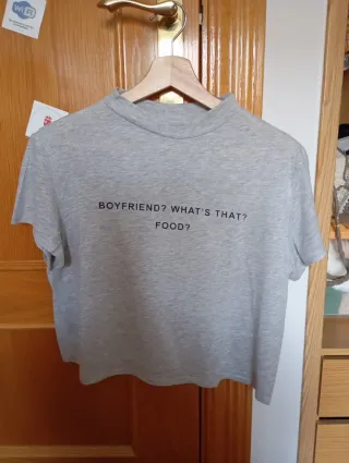 Camiseta gris Bershka talla L