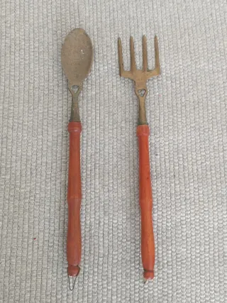 Conjunto antigo Colher e Garfo Madeira e Latão
