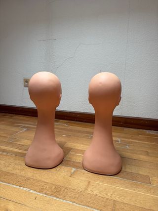 2 Cabezas de maniquí para exposición