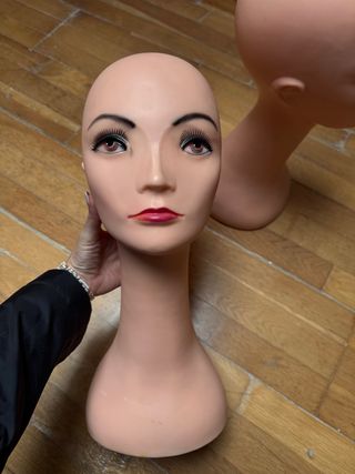 2 Cabezas de maniquí para exposición