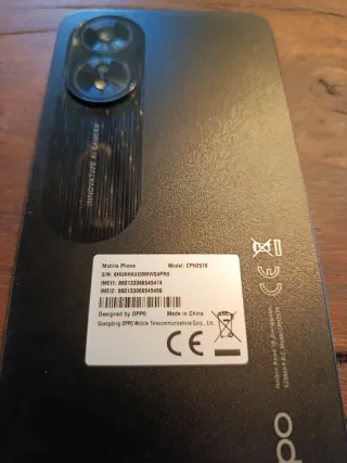 Oppo A38 Negro bien cuidado con funda