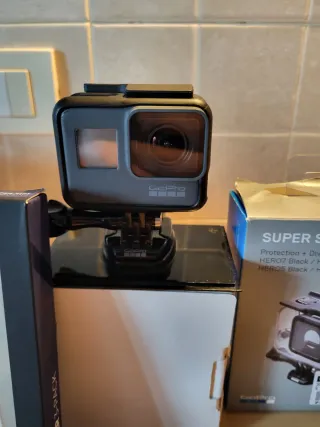 GoPro Hero 5 con accessori