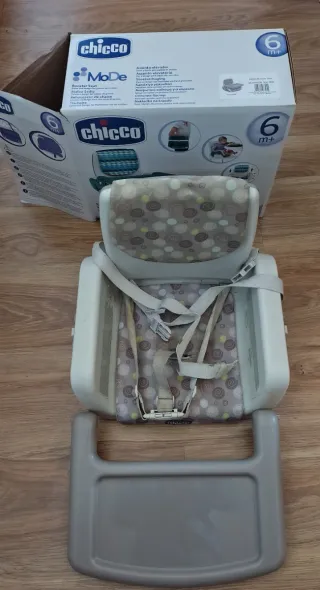 Elevador Chicco MoDe. Color Gris. +6 meses