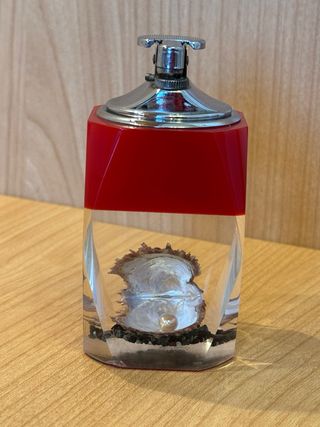 Accendino da tavolo con conchiglie e perle vintage