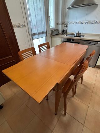 Mesa y 4 sillas - madera - El Corte Inglés