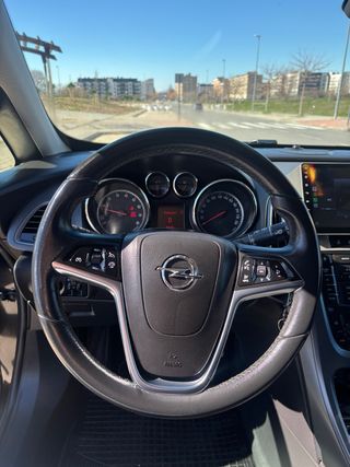 🔥 Opel Astra GTC 1.4 Turbo 140 CV – 2014 – 137.600