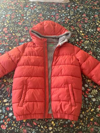 Abrigo niño rojo con forro gris talla 10/12