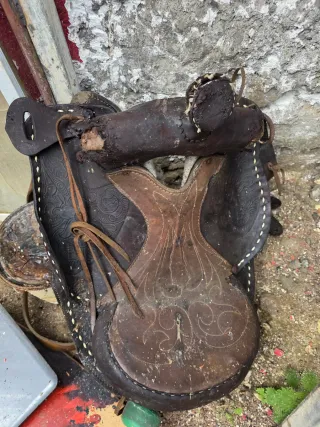Montura de cuero para caballo