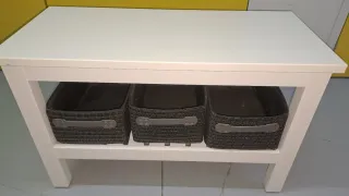 Mesa auxiliar IKEA blanca madera