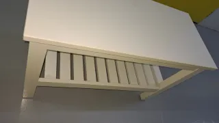 Mesa auxiliar IKEA blanca madera