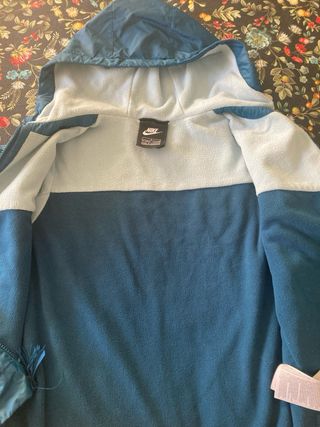 Chaqueta Nike azul talla 12/13
