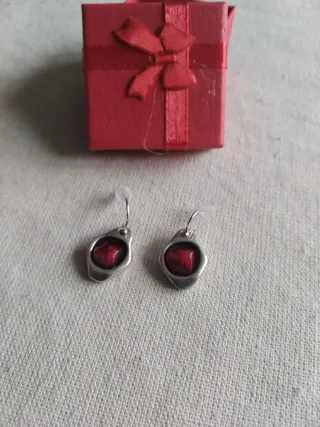 Pendientes baño plata con piedra roja