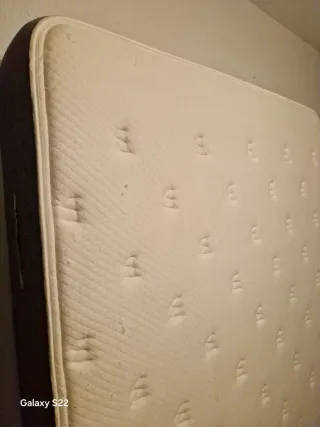 Colchón de muelle ensacado y visco elastico