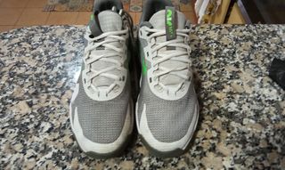 Tenis Nike Air Verdes y Blancos